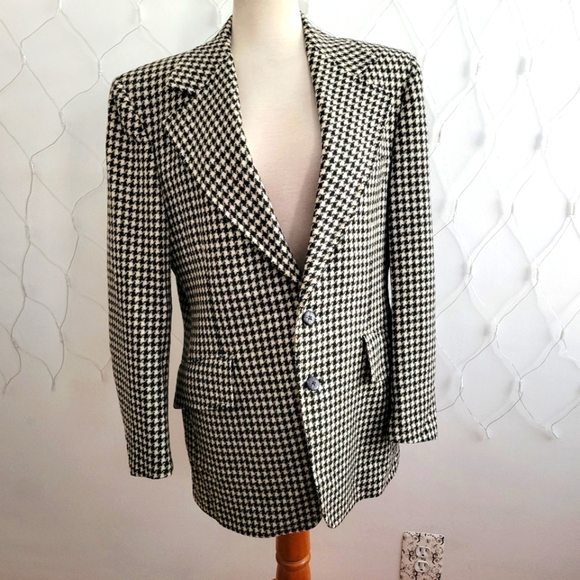 Vintage Jackets & Blazers - Vintage Black and White Houndstooth Blazer • Estimates Medium